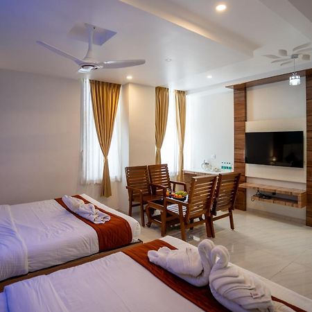 Sree Bharat Residency Hotel Alāndurai Екстериор снимка