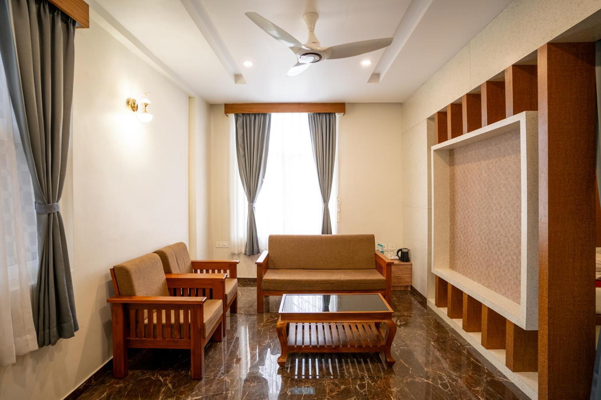 Sree Bharat Residency Hotel Alāndurai Екстериор снимка